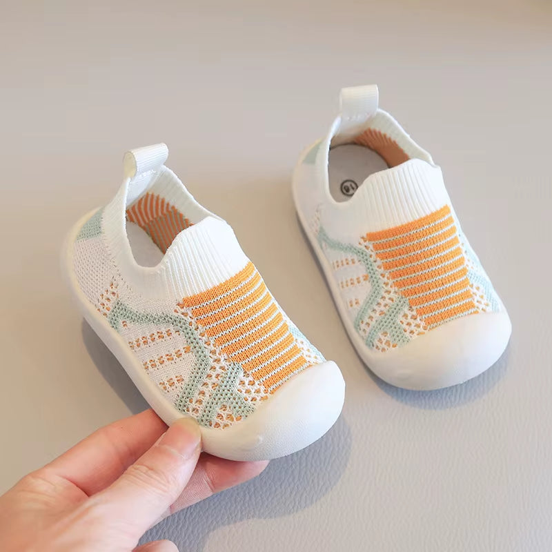 Baby orthopedic shoes