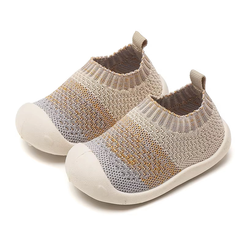 Baby orthopedic shoes